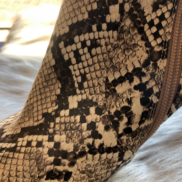 New Jeffrey Campbell Pointy Toe Bootie Khalees - Picture 6 of 9